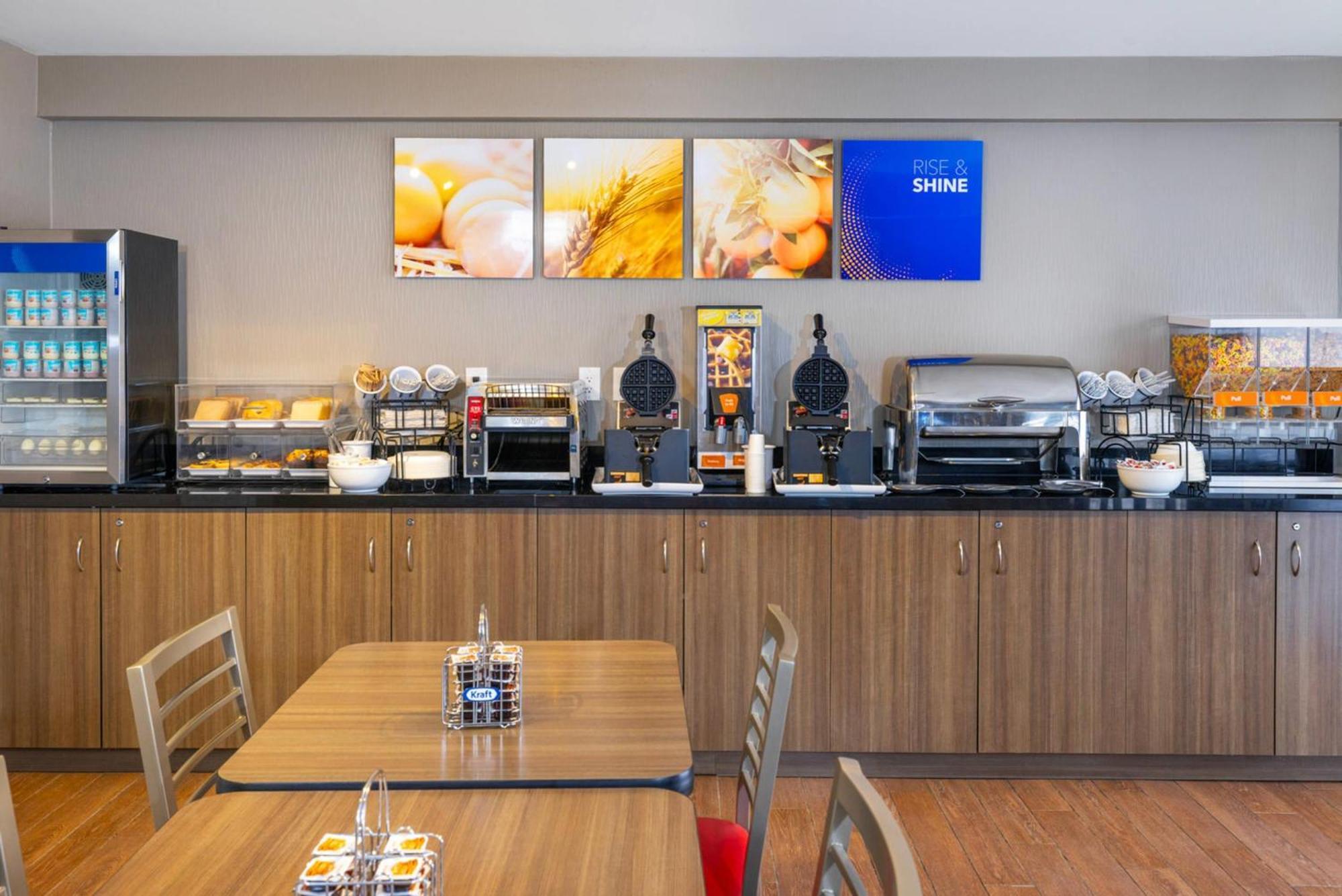 Comfort Inn Орилия Екстериор снимка